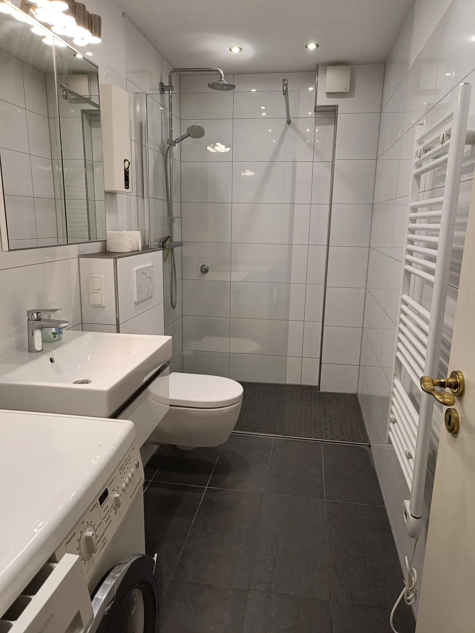 2-4 Personen Wohnung in Mülheim mit Balkon , Monteurzimmer in Mülheim bei Essen